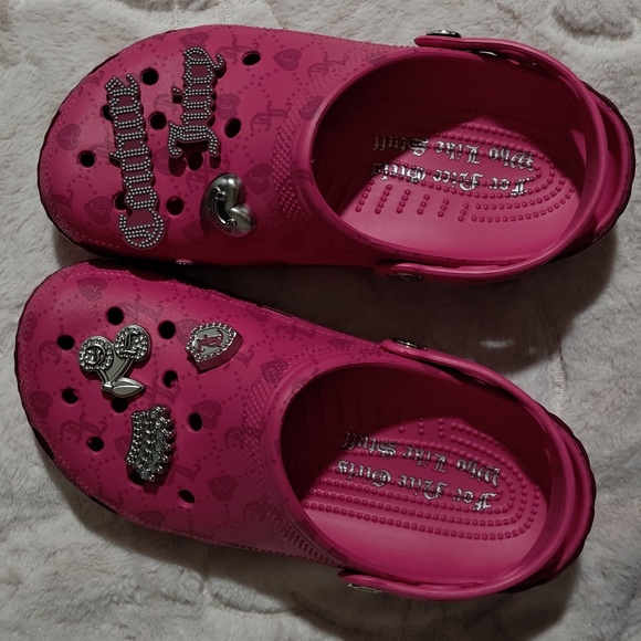 Crocs x Juicy Couture Limited Edition Classic Clogs, Women 8 / Men 6 - Picture 2 of 8
